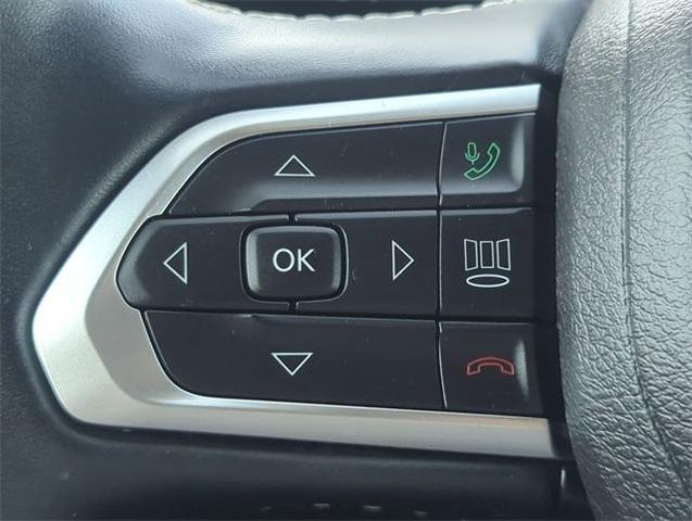 Photo of 2022 Bright White Clearcoat Jeep Compass