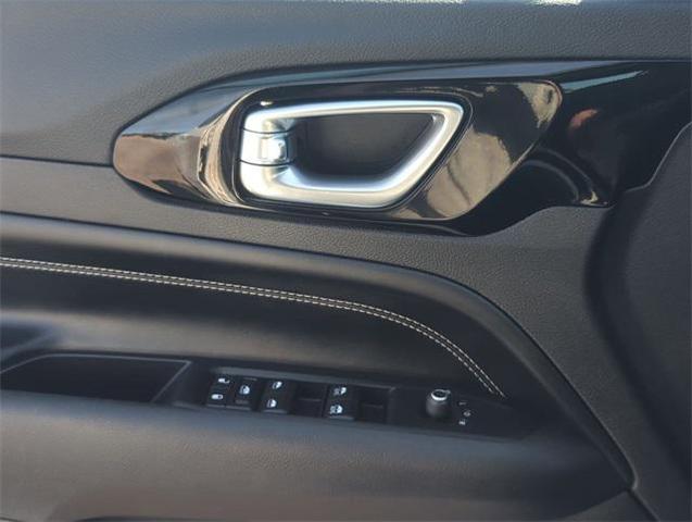 Photo of 2022 Bright White Clearcoat Jeep Compass