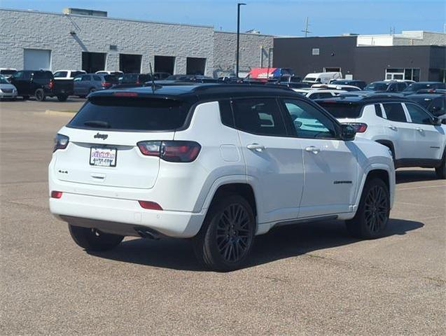Photo of 2022 Bright White Clearcoat Jeep Compass