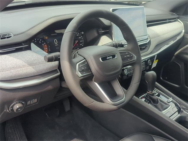 Photo of 2024 Diamond Black Crystal Pearlcoat Jeep Compass