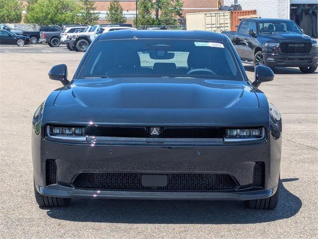 Photo of 2025 Diamond Black Crystal Pearlcoat Dodge Charger Daytona
