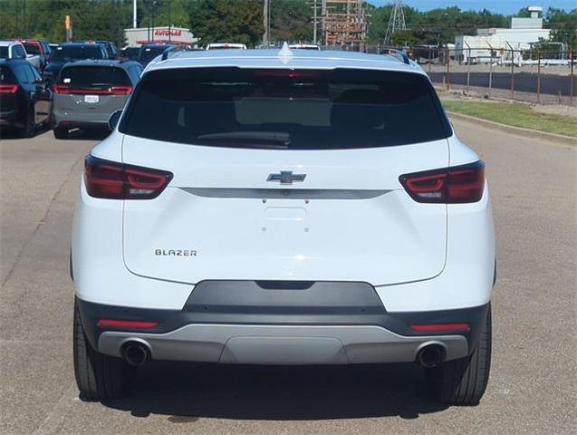 Photo of 2024 Summit White Chevrolet Blazer