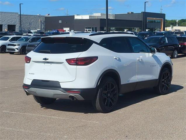 Photo of 2024 Summit White Chevrolet Blazer