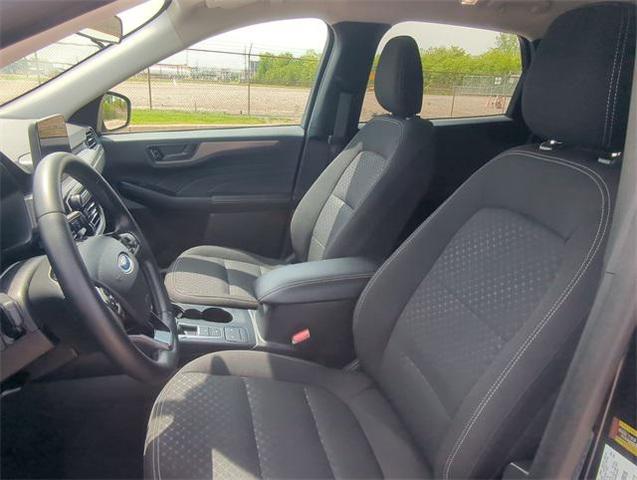 Photo of 2024 Agate Black Metallic Ford Escape
