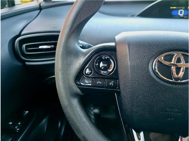 Photo of 2022 Classic Silver Metallic Toyota Prius