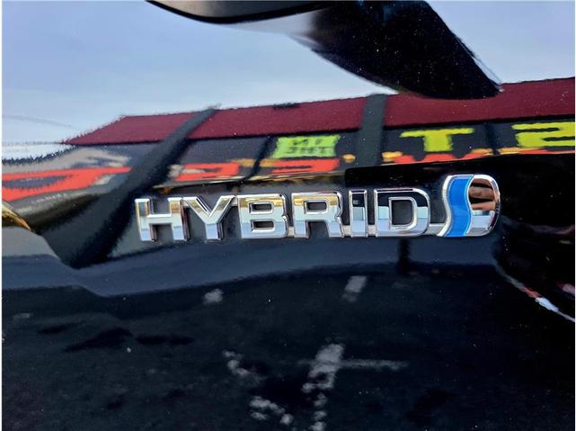 Photo of 2021 Midnight Black Metallic Toyota Highlander Hybrid