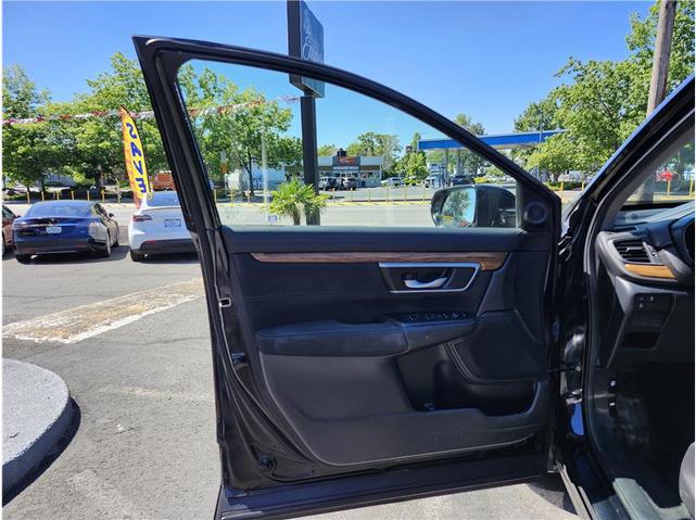 Photo of 2021 Crystal Black Pearl Honda CR-V