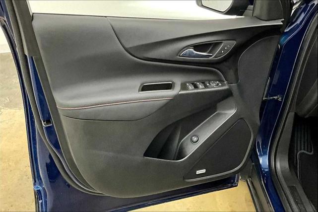 Photo of 2023 Blue Glow Metallic Chevrolet Equinox