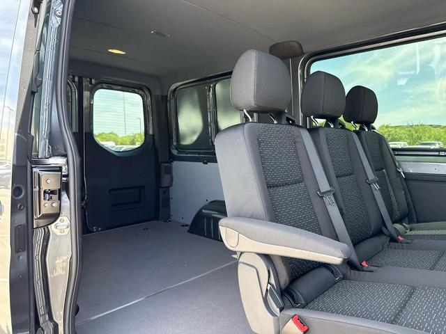 Photo of 2025 F61/Interior re Mercedes-Benz Sprinter 2500