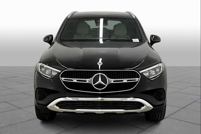 Photo of 2025 Black Mercedes-Benz GLC 300