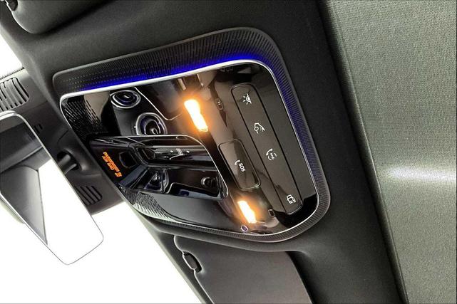 Photo of 2025 Polar White Mercedes-Benz GLC 350e