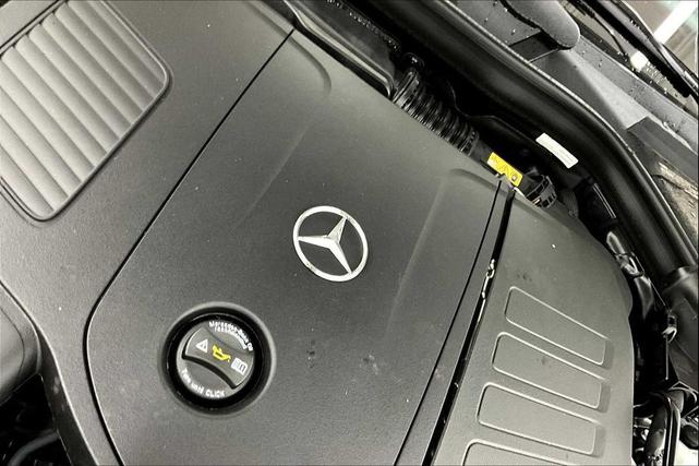 Photo of 2025 Polar White Mercedes-Benz GLC 350e