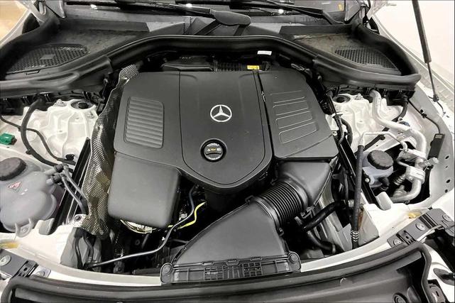 Photo of 2025 Polar White Mercedes-Benz GLC 350e