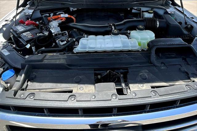 Photo of 2022 Oxford White/Stone Gray Ford F-150