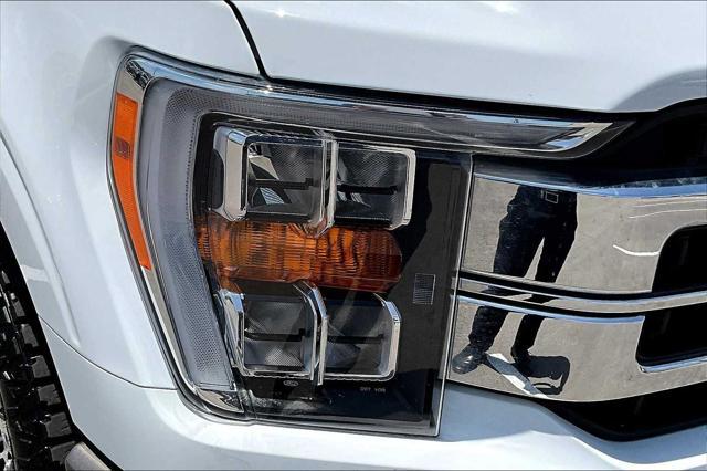 Photo of 2022 Oxford White/Stone Gray Ford F-150