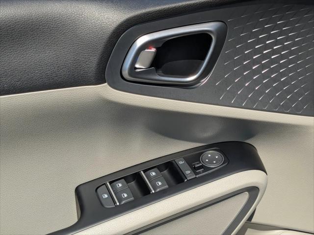 Photo of 2025 Gravity Gray Kia Soul