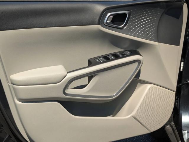 Photo of 2025 Gravity Gray Kia Soul