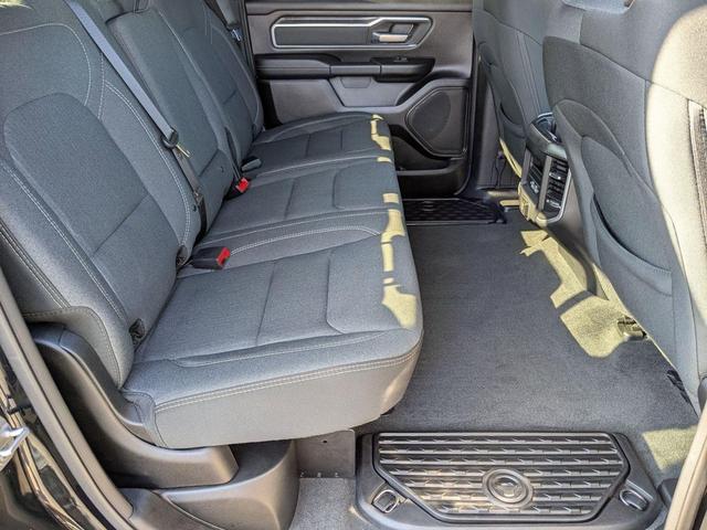 Photo of 2022 Diamond Black Crystal Pearlcoat RAM 1500