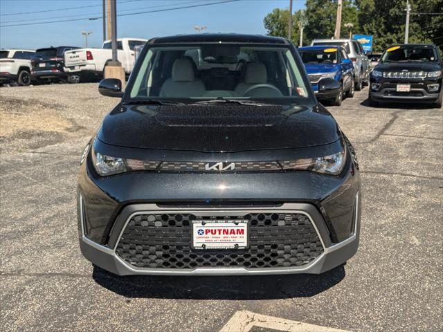 Photo of 2025 Fusion Black Kia Soul