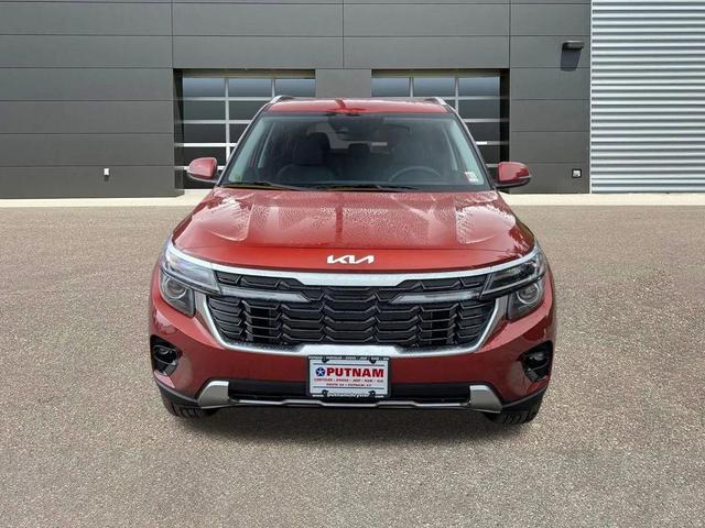 Photo of 2026 Mars Orange Kia Seltos