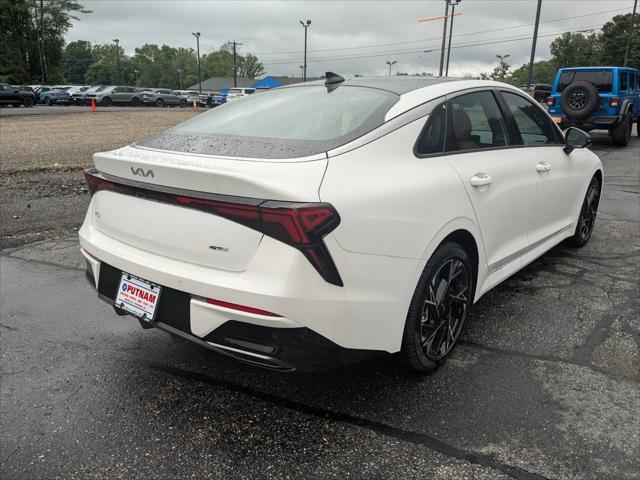 Photo of 2025 Snow White Pearl Kia K5