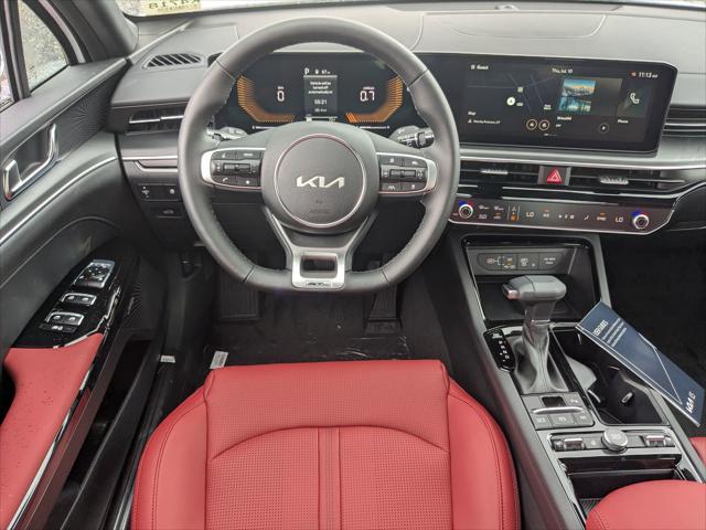 Photo of 2025 Snow White Pearl Kia K5