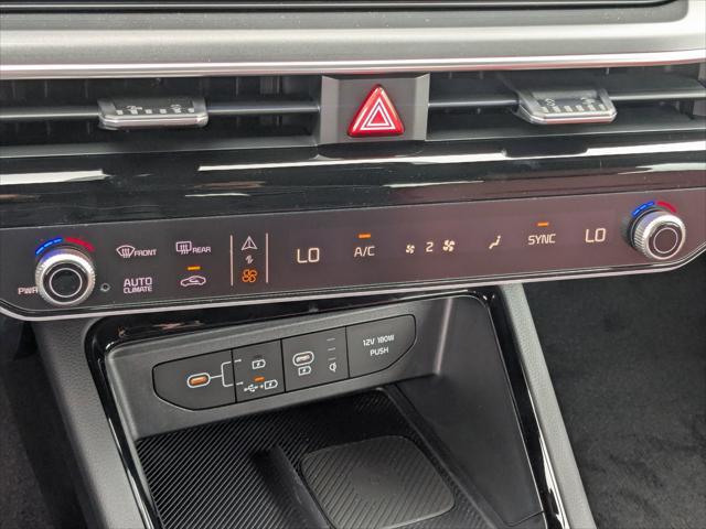 Photo of 2025 Snow White Pearl Kia K5