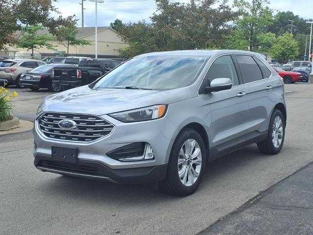 Photo of 2022 Iconic Silver Ford Edge