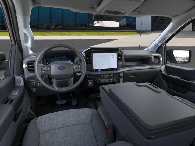 Photo of 2025 Oxford White Ford F-150