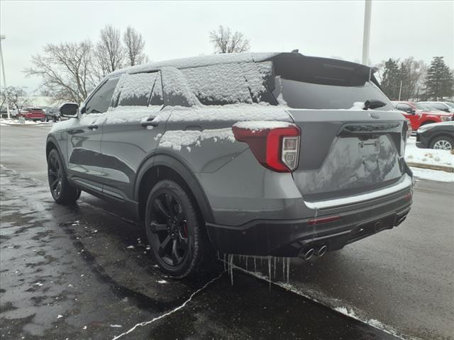 Photo of 2022 CARBONIZED GRAY METALLIC Ford Explorer