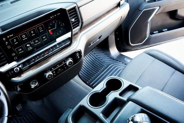 Photo of 2023 Onyx Black GMC Sierra 1500