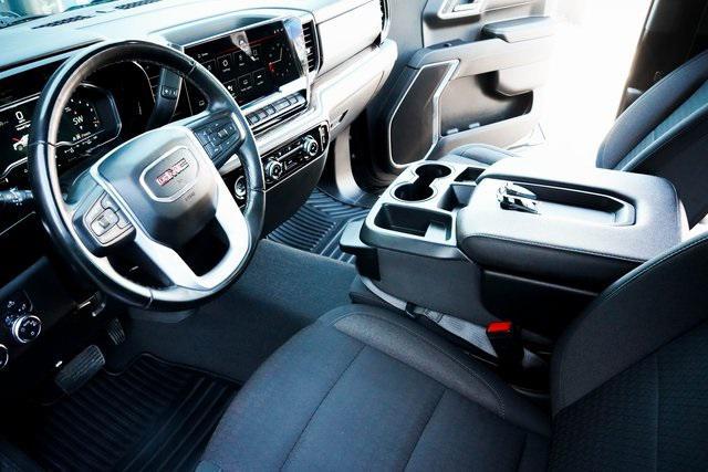 Photo of 2023 Onyx Black GMC Sierra 1500