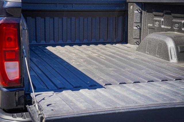 Photo of 2023 Onyx Black GMC Sierra 1500