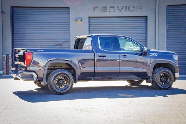 Photo of 2023 Onyx Black GMC Sierra 1500