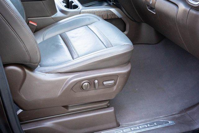 Photo of 2021 Black GMC Sierra 2500