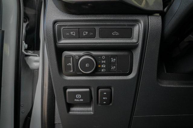 Photo of 2022 Space White Metallic Ford F-150