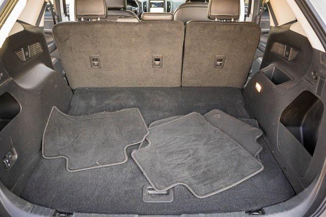 Photo of 2024 Oxford White Ford Edge