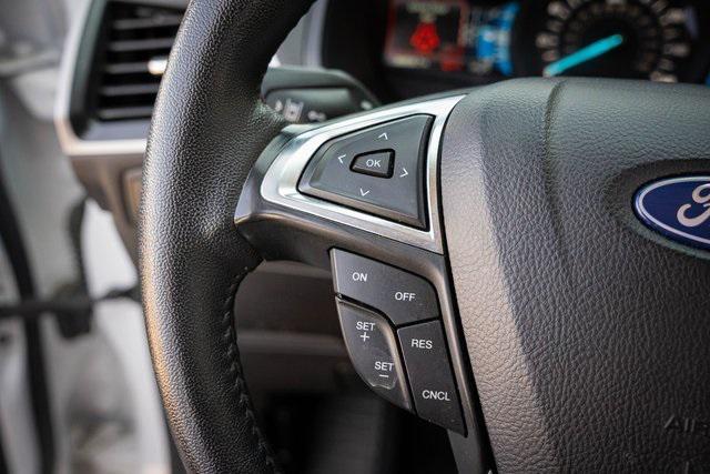 Photo of 2024 Oxford White Ford Edge