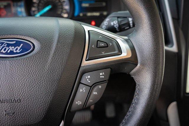Photo of 2024 Oxford White Ford Edge