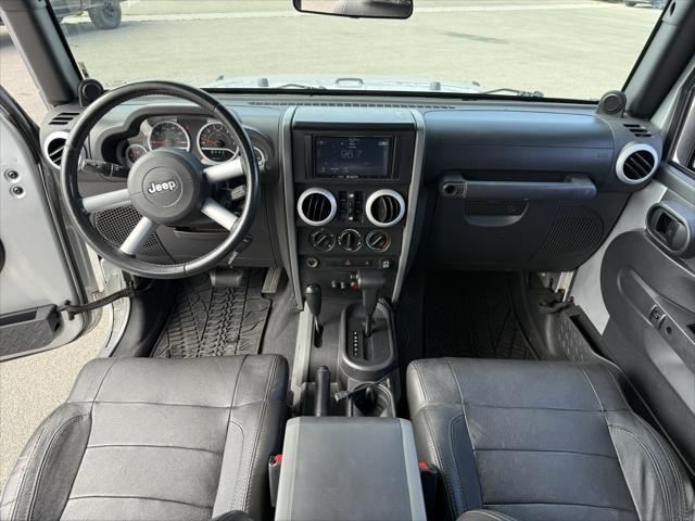 Photo of 2008 Bright Silver Metallic Clearcoat Jeep Wrangler