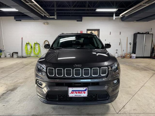 Photo of 2022 Granite Crystal Clearcoat Metallic Jeep Compass