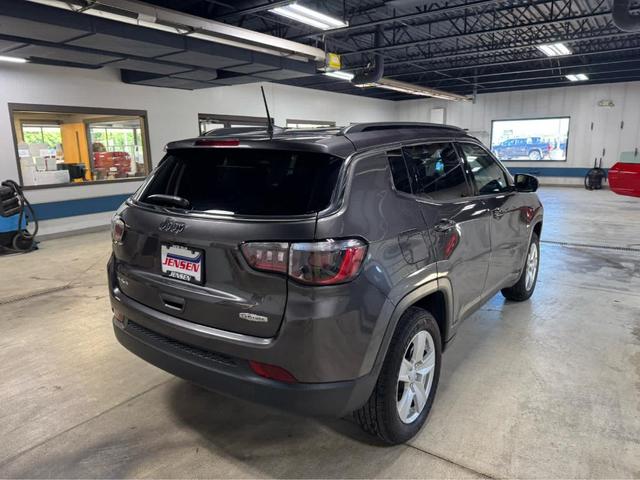 Photo of 2022 Granite Crystal Clearcoat Metallic Jeep Compass
