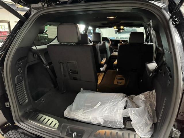 Photo of 2025 DB Black Clearcoat Dodge Durango