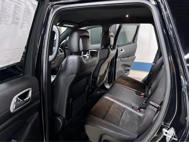 Photo of 2022 Diamond Black Jeep Grand Cherokee WK