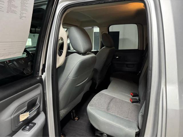 Photo of 2017 Bright Silver Clearcoat Metallic RAM 1500