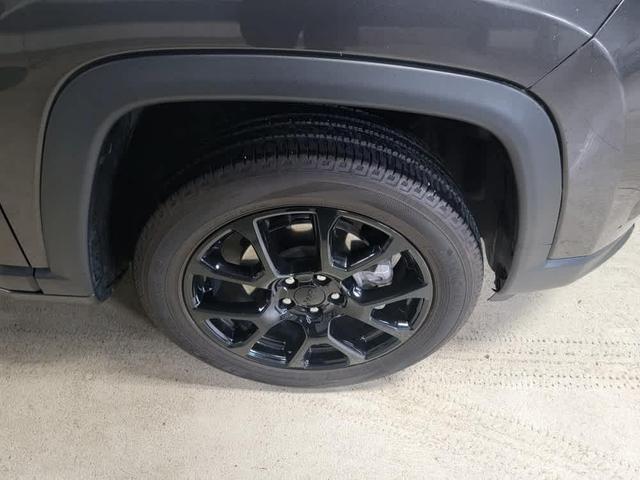 Photo of 2022 Granite Crystal Clearcoat Metallic Jeep Compass