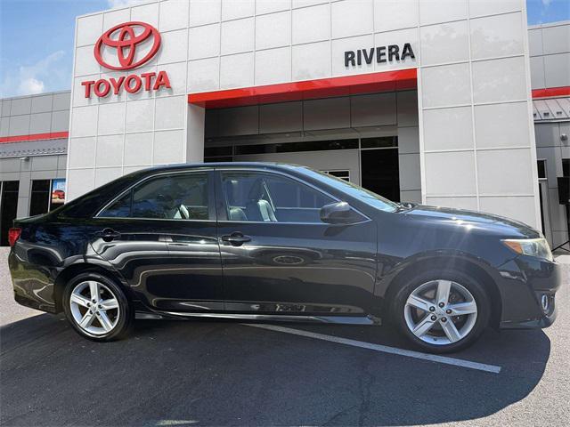 Photo of 2013 Attitude Black Metallic Toyota Camry