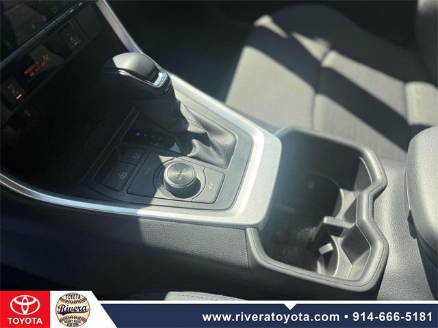 Photo of 2022 Silver Sky Metallic Toyota RAV4 Hybrid