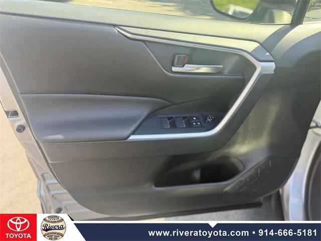 Photo of 2022 Silver Sky Metallic Toyota RAV4 Hybrid