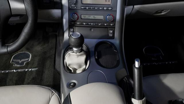 Photo of 2006 Machine Silver Metallic Chevrolet Corvette